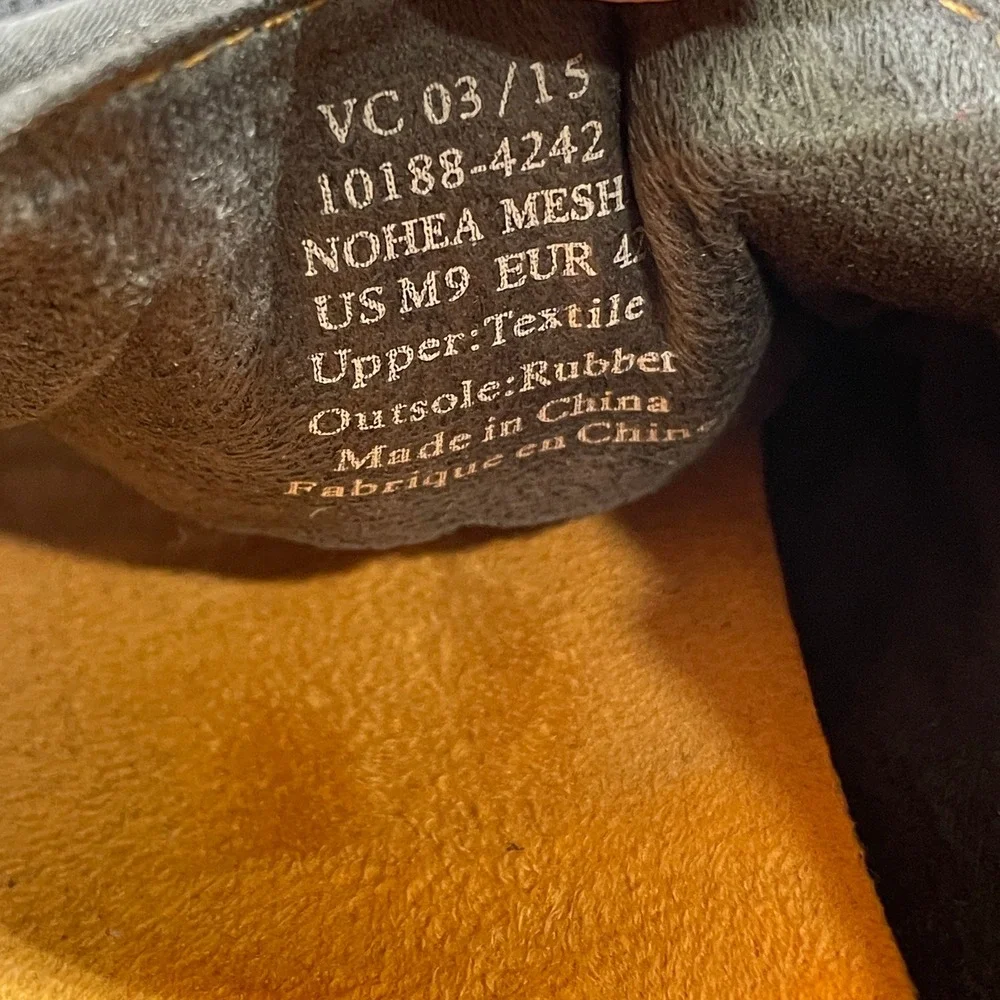 OluKai brand model